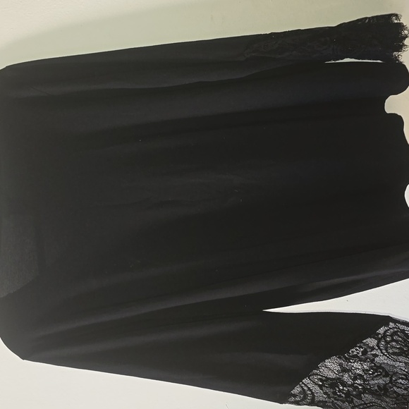 Torrid Black Lace Sleeve Blouse Size 14-16 (2) - Picture 5 of 6